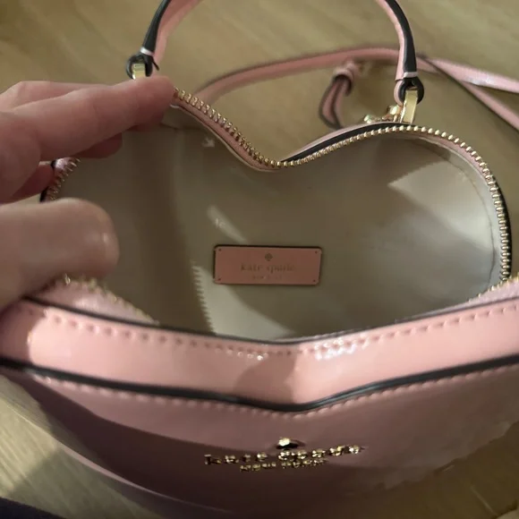 New Kate Spade Love Shack Heart Crossbody Purse - Picture 4 of 5